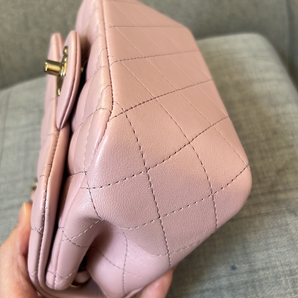 Chanel 22a Light Pink with Light Gold Hardware Square Mini Lambskin - Picture 9 of 17